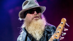 Dusty Hill, le reazioni del mondo del rock alla scomparsa del grande bassista degli ZZ Top
