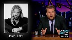 Taylor Hawkins, James Corden lo ricorda con un divertentissimo video alla batteria: "lui portava luce in ogni luogo"