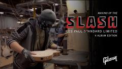 Slash, il processo di realizzazione della sua Les Paul Custom nella fabbrica Gibson. Guarda il video