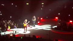 Metallica: a Bologna omaggiano Domenico Modugno con Nel Blu Dipinto Di Blu! Guarda il video