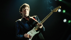 Eric Clapton, quella volta che rischiò la vita per salvare le sue chitarre