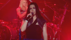 Gli Evanescence tornano a suonare dal vivo in presenza su un palco. Guarda l'esibizione di Better Without You