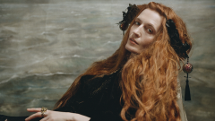 Florence Welch: "Non bisogna avere per forza relazioni con persone sbagliate per scrivere una buona canzone"