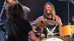 Taylor Hawkins, l'incredibile traccia di batteria registrata per Learn To Fly. Ascoltala qui e scopri la storia