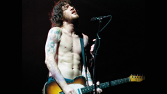 John Frusciante: dall’inferno della droga alla salvezza grazie al rock. Il suo ritorno