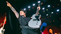 I Green Day hanno suonato cover di Nirvana, Ramones e The Cure durante il concerto di capodanno. Guarda il video integrale