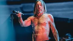 Iggy Pop, guarda le foto più belle e la scaletta del concerto a Mantova