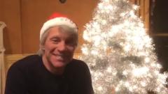 Jon Bon Jovi ha pubblicato un disco con canzoni natalizie come regalo per tutti i fan. Ascoltalo qui