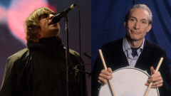 Liam Gallagher ha dedicato "Live Forever" in memoria di Charlie Watts al Festival di Leeds. Guarda il video