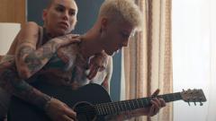 Machine Gun Kelly: "col mio nuovo album voglio ispirare i giovani a riprendere in mano la chitarra"