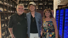 The Rolling Stones, Mick Jagger torna in vacanza in Sicilia e va a cena a Siracusa. Guarda le foto