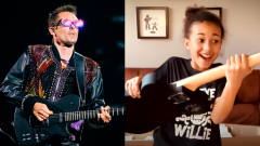 Muse, Matt Bellamy ha regalato la sua chitarra a Nandi Bushell, la ragazzina di 10 anni che aveva suonato la cover di Plug In Baby
