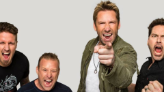Nickelback, per Chad Kroeger i fan dovrebbero poter fumare marijuana ai concerti: "così dovrebbero essere i concerti rock!"