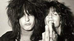 Mötley Crüe: il giorno in cui Nikki Sixx venne dichiarato morto dopo un'overdose da eroina. La storia