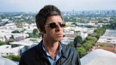 Noel Gallagher: "non so fare un sacco di cose, sono bravo solo a fumare erba e a parlare del Manchester City"