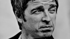 Noel Gallagher, lanciata la prima mostra fotografica virtuale dedicata interamente al rocker di Manchester. Guarda il trailer
