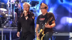 Gli Offspring hanno pubblicato un concerto con l'esecuzione integrale dell'album Smash. Guardalo qui