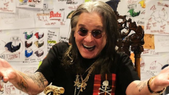 Ozzy Osbourne lancia la sua collezione di NFT, le Cryptobatz! Guarda le foto