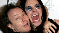 Ozzy Osbourne: “Amo gli AC/DC, sono grandiosi. Mi piace Brian Johnson, ma preferivo Bon Scott”
