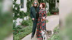 Ozzy Osbourne contro Sharon: "Mi rifiuto di tornare in Inghilterra se non posso portare anche i miei cani"