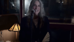 Patti Smith e la performance di "People Have The Power" per l'insediamento di Joe Biden. Guarda il video e il documentario