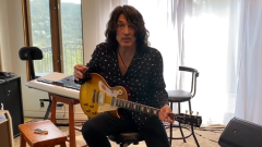 Coronavirus, Paul Stanley insegna a suonare Love Gun dei KISS in streaming per i fan quarantena