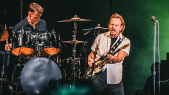 I Pearl Jam hanno annullato il concerto a Vienna: problemi di voce per Eddie Vedder