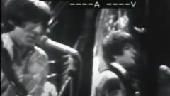 Pink Floyd, il debutto TV a Top Of The Pops nel 1967. Guarda il video di "See Emily Play"