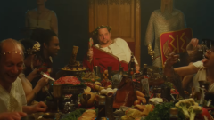 Queens Of The Stone Age, pubblicato il video ufficiale del nuovo singolo "Emotion Sickness". Guardalo qui