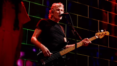 Roger Waters pubblica Another Brick In The Wall in versione integrale dal film Us + Them. Guardalo qui