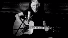 Pink Floyd, Roger Waters ha registrato una nuova versione di Two Suns In The Sunset: "realizzerò un album". Guarda il video