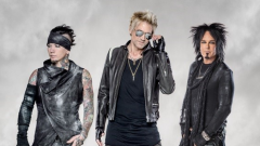 I Sixx A.M. pubblicano "Belly Of The Beast" come colonna sonora del film "Sno Babies". Il ricavato in beneficenza contro le dipendenze