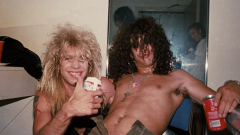 Guns N' Roses, quella volta che Slash si vestì da donna per entrare al leggendario Rainbow: "Tutta colpa di Steven Adler"
