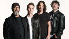 I Soundgarden hanno ritirato le accuse contro Vicky Cornell riguardo ai fondi raccolti con il concerto "I Am The Highway"