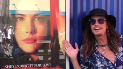 Steven Tyler a Dineyland Paris con la figlia Liv (sulla giostra dedicata ad Armageddon)! Guarda il video