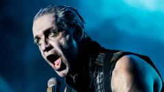 La vera storia di Till Lindemann. Il lato umano dell'enigmatico frontman dei Rammstein