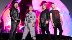 Gli U2 aggiornano i fan sulle condizioni di salute di Larry Mullen Jr. Guarda il video