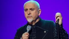 Coronavirus, Peter Gabriel pubblica due film completi dello storico live a Verona e lancia una raccolta fondi per l’Italia