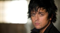 Green Day, Billie Joe Armstrong: “La morte di mio padre ha ispirato Wake Me Up When September Ends”. Guarda il video