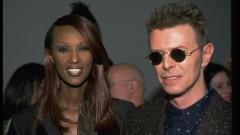 Il testamento di David Bowie: le ceneri disperse a Bali e 100 milioni di dollari alla moglie Iman