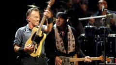 Bruce Springsteen nel documentario Road Diary: "Non smetterò mai di suonare. Se domani me ne vado, va bene. Che fot**ta corsa!”