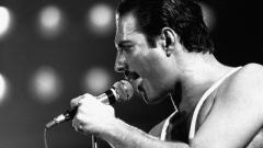 Freddie Mercury: pubblicata la lettera inedita che da bambino inviò ai genitori. Leggila ora