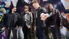 Metallica: Jason Newsted ha messo all'asta 60 strumenti tra bassi e chitarre