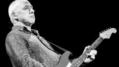 Mark Knopfler : “Il mio modo di suonare è del tutto sbagliato, è l’incubo di qualsiasi insegnante di musica”