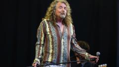 Robert Plant: "Quella volta in cui da ubriaco ho perso a karaoke contro un imitatore di Elvis taiwanese".