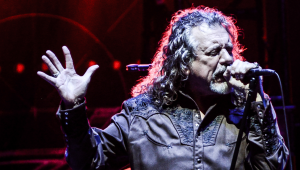 Robert Plant su Stairway To Heaven: "Non ho idea di cosa parli. Riflette l'ottimismo del ragazzo che ero a 23 anni"