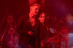 Queens Of The Stone Age: le foto più belle e la scaletta del concerto al Teatro Lirico di Milano