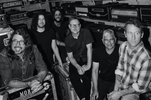 Foo Fighters: pubblicato il nuovo singolo Asking For A Friend. Ascoltalo qui
