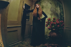 Florence + The Machine: leggi, e ascolta, l'intervista esclusiva realizzata da Giulia Salvi Florence + The Machine: leggi, e ascolta, l'intervista esclusiva realizzata da Giulia Salvi