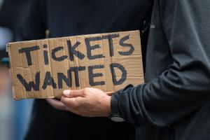 UK: vietato rivendere i biglietti con sovrapprezzo a scopo di lucro! 
